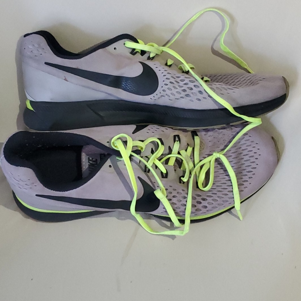 Nike zoom pegasus 34 grey,black,green size 13w
